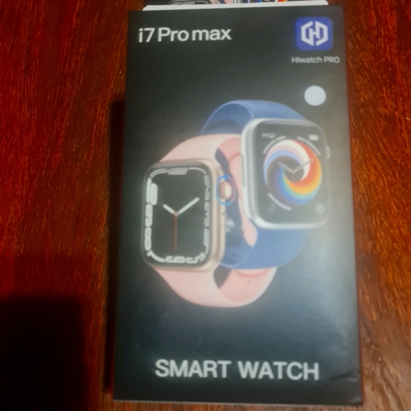 Pro Max Smartwatch. I7 Universal Apple/Android - Picture 1 of 4